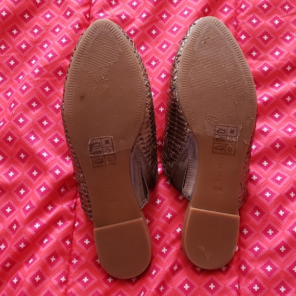 Nine West metallic woven slides. Size 6.5 - Picture 5 of 5